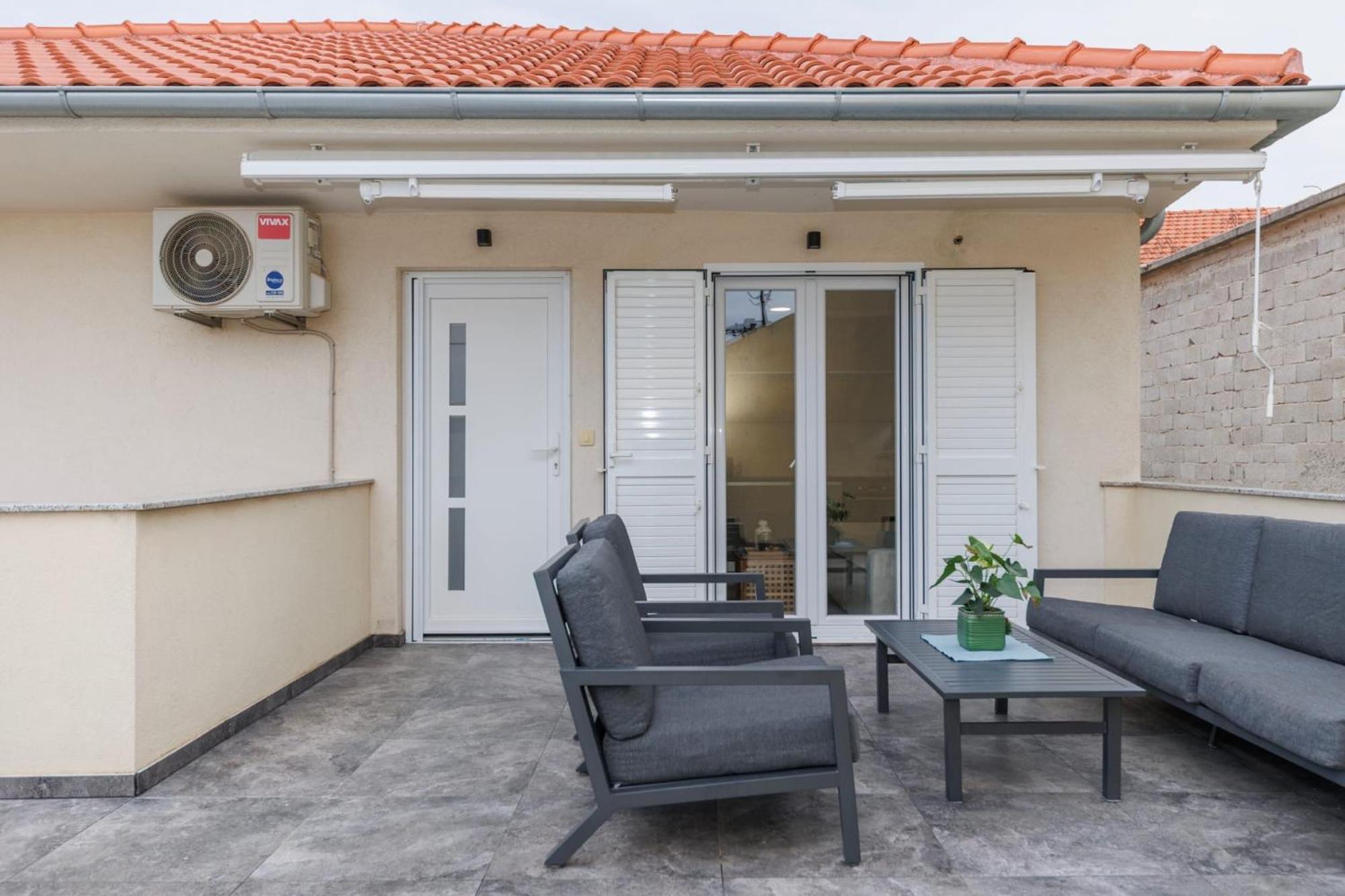 Apartments 23 And 25 With Free Private Parking Zadar Exterior foto